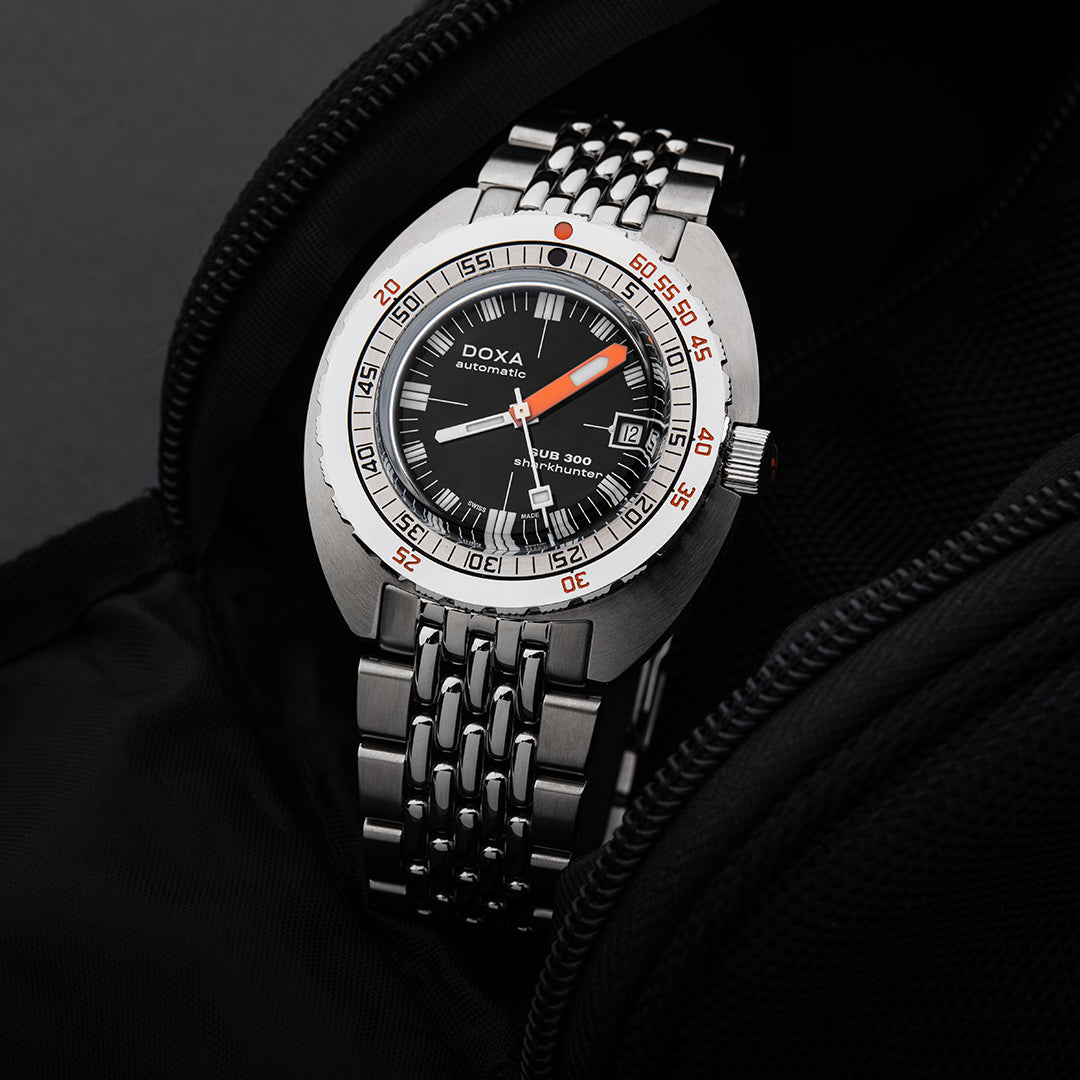 Doxa 300 - Sharkhunter (Black)