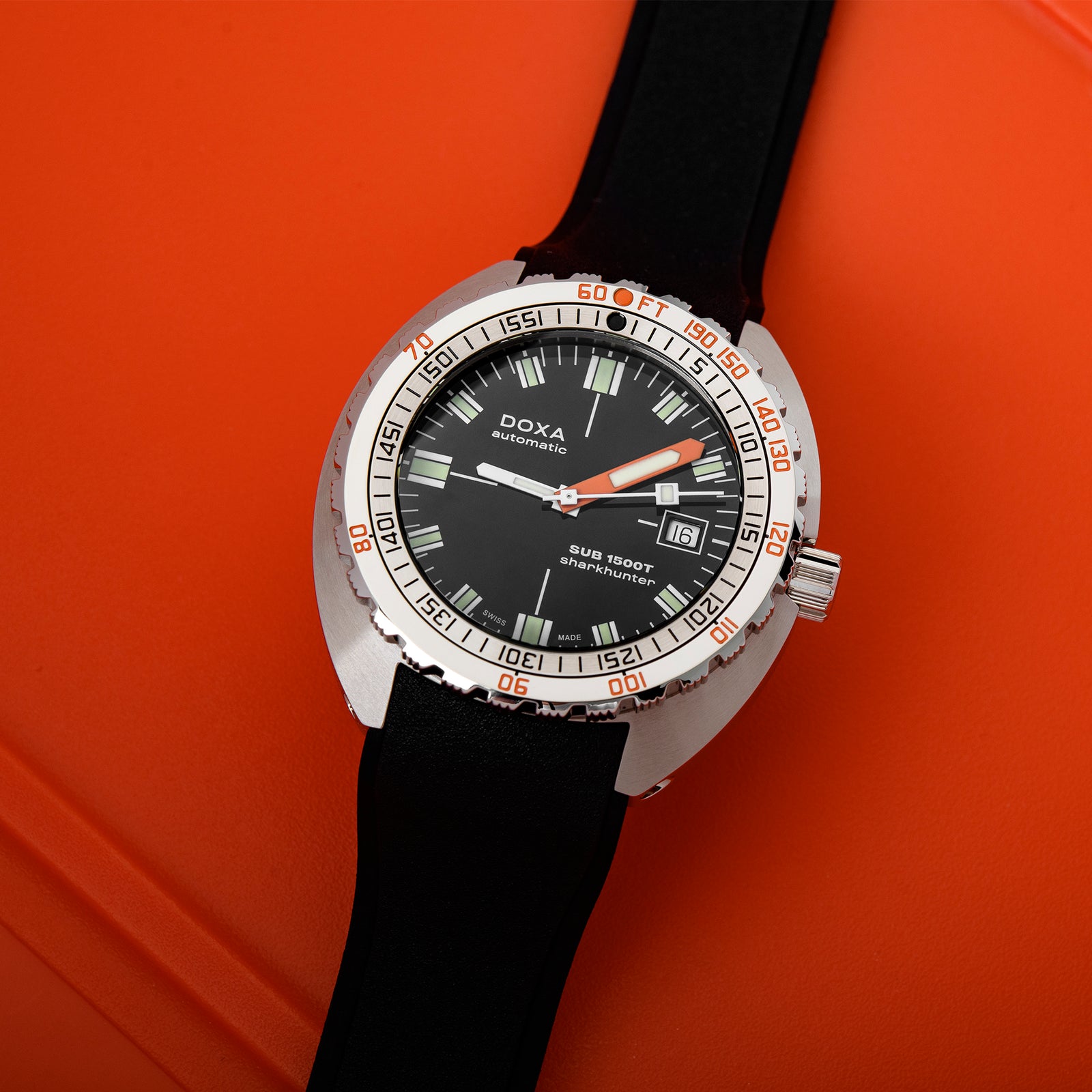 Doxa 1500 T - Sharkhunter (Black)