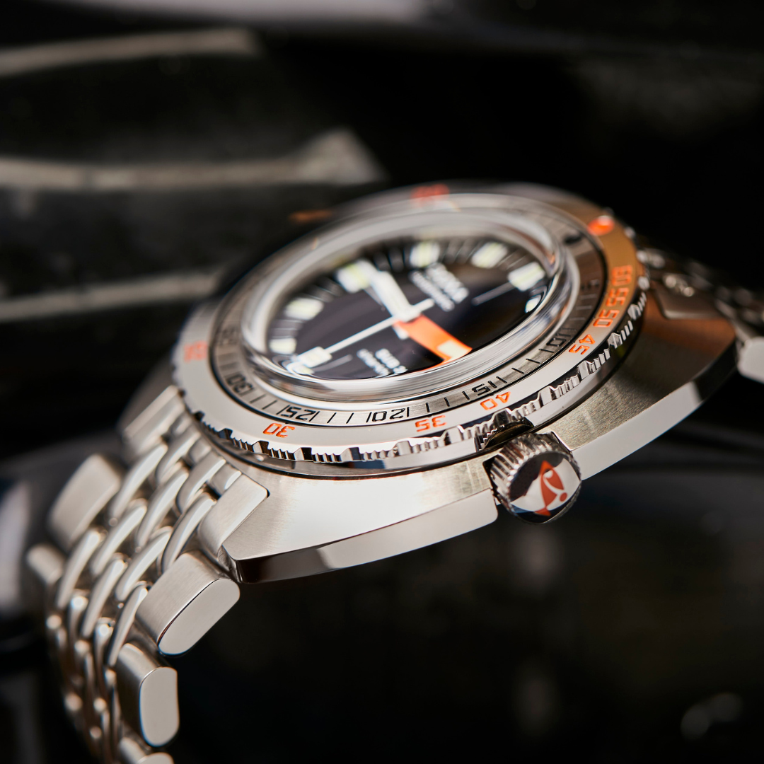 Doxa 300 - Sharkhunter (Black)