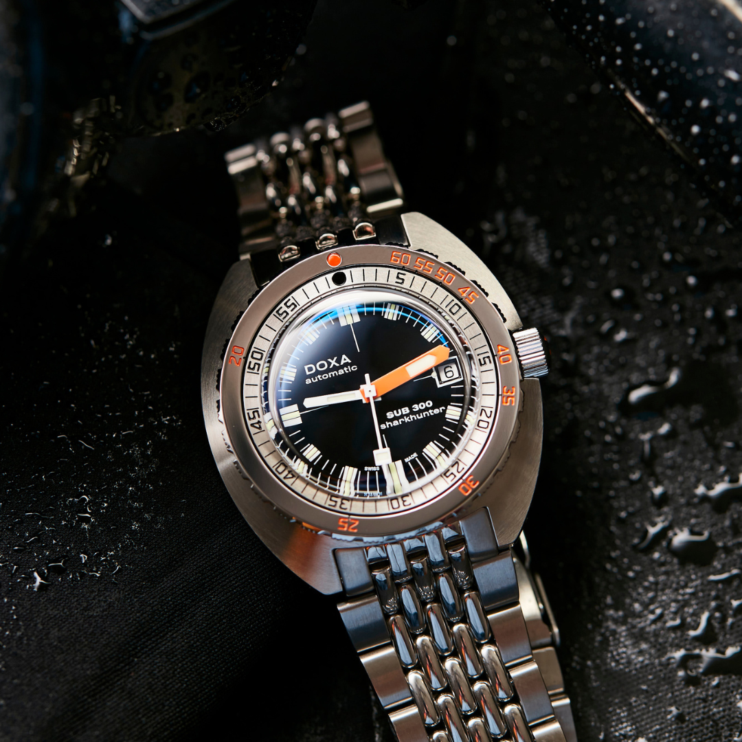 Doxa 300 - Sharkhunter (Black)