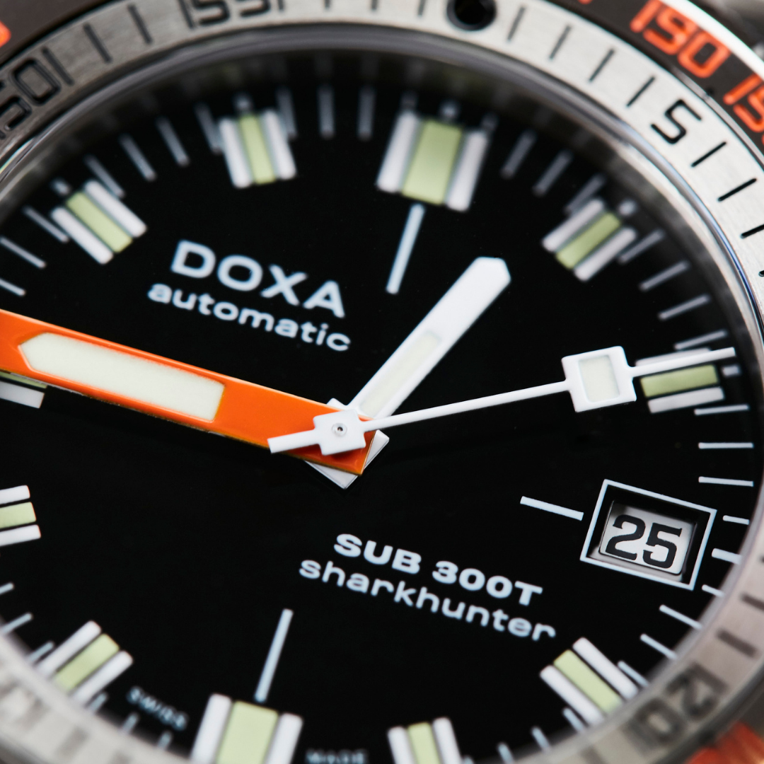 Doxa 300 T - Sharkhunter (Black)