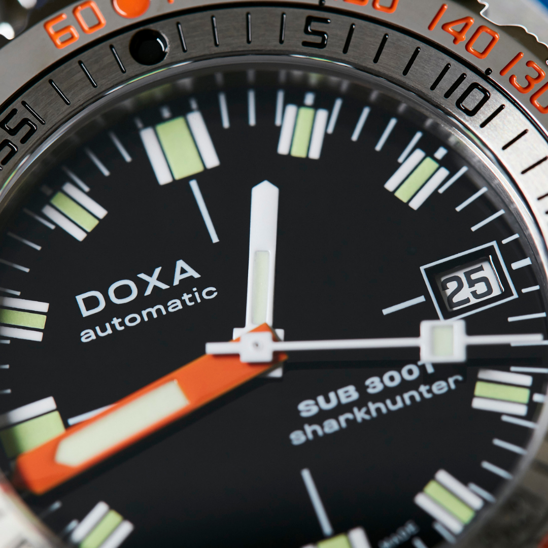 Doxa 300 T - Sharkhunter (Black)