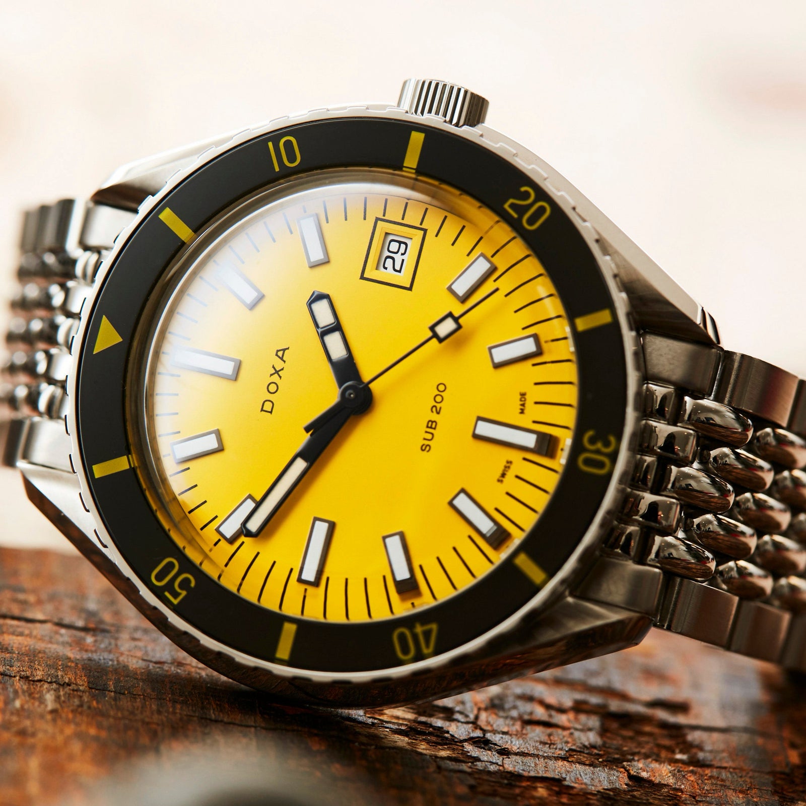 Doxa 200 - Divingstar (Yellow)