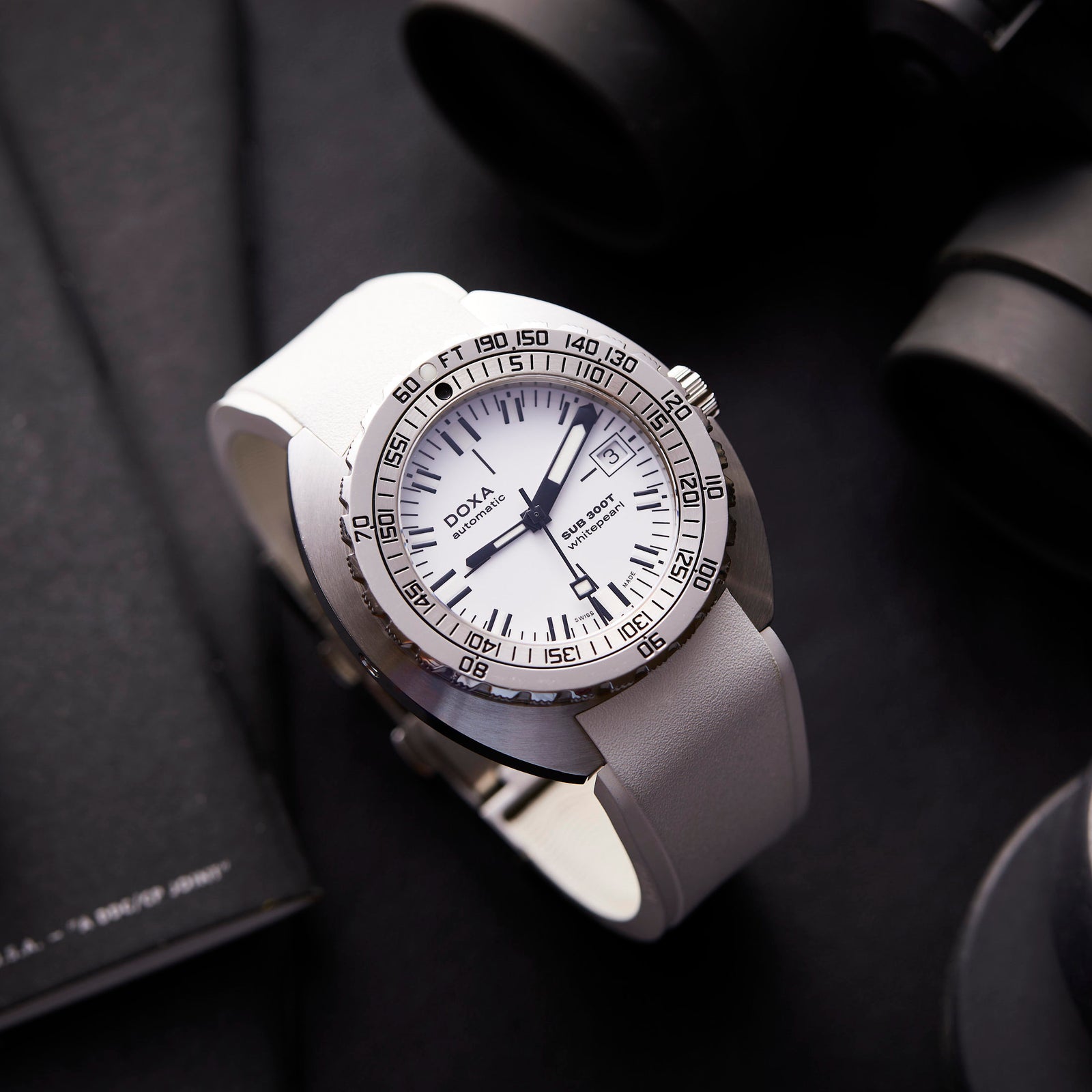 Doxa 300 T - Whitepearl (White)