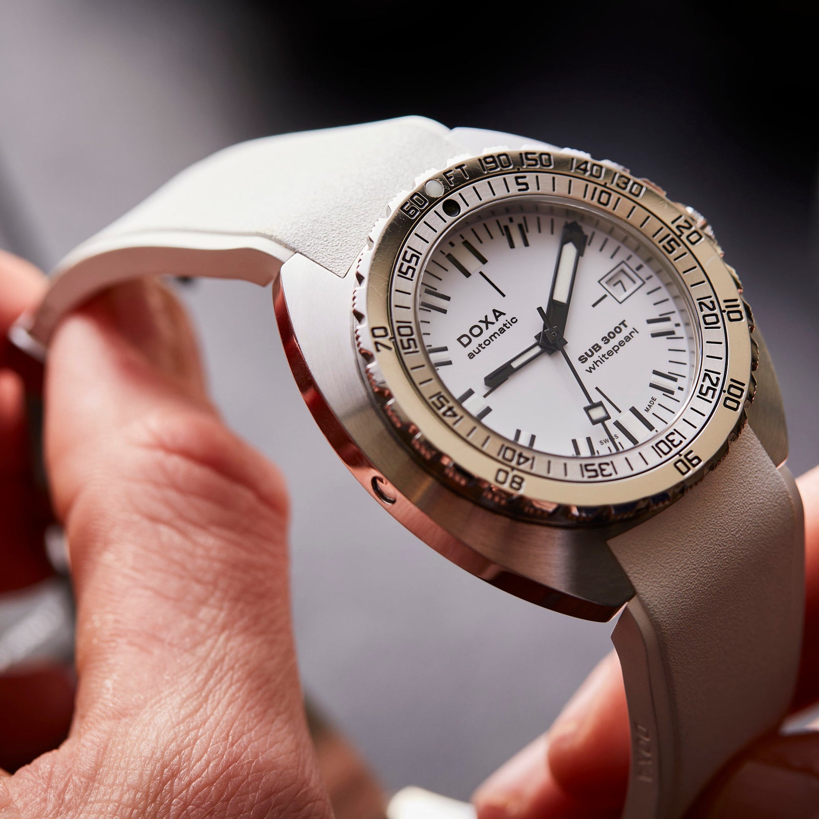 Doxa 300 T - Whitepearl (White)