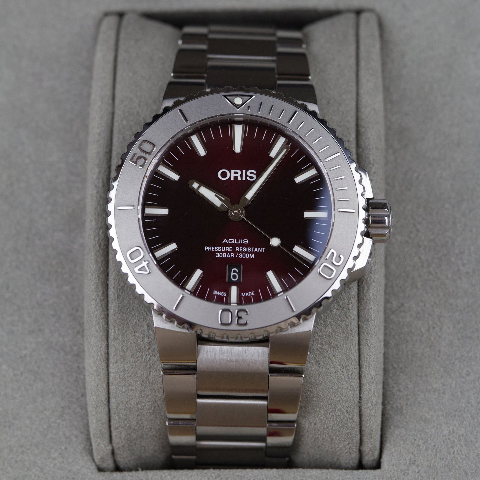 Oris - Aquis Date Relief
