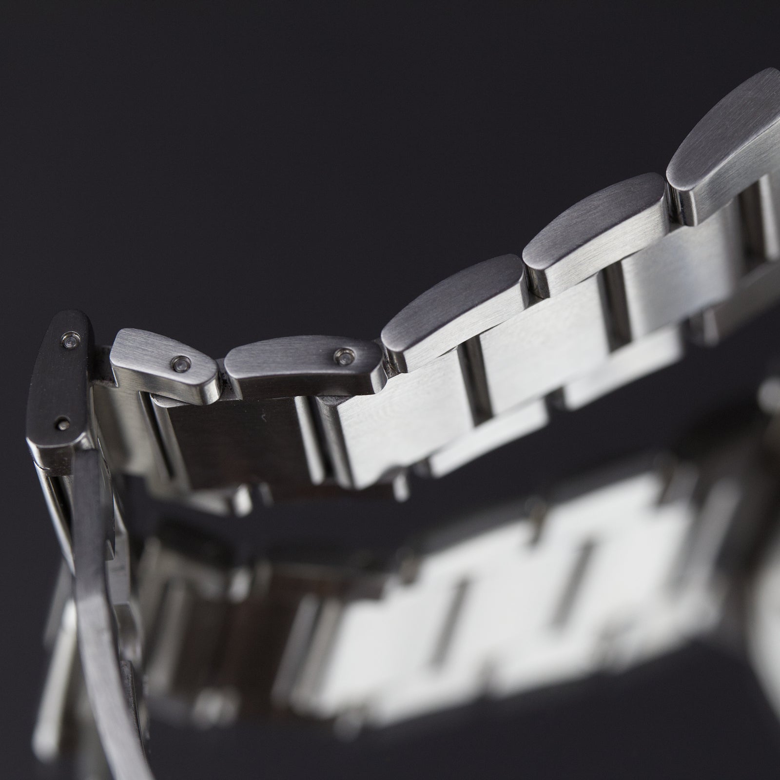 Oris - Aquis Date Relief