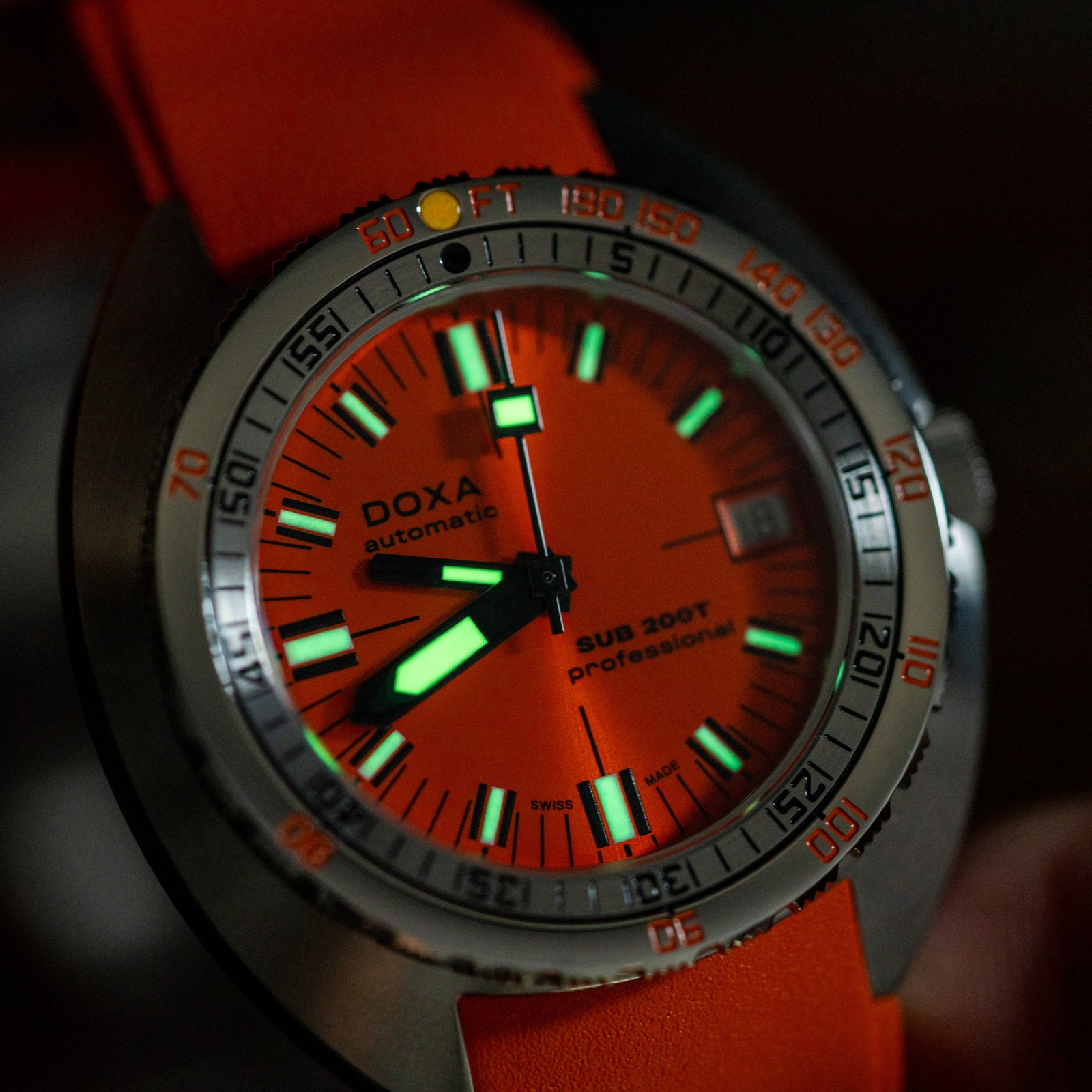 Doxa 200 T - Professional (Orange) Sunray Dial