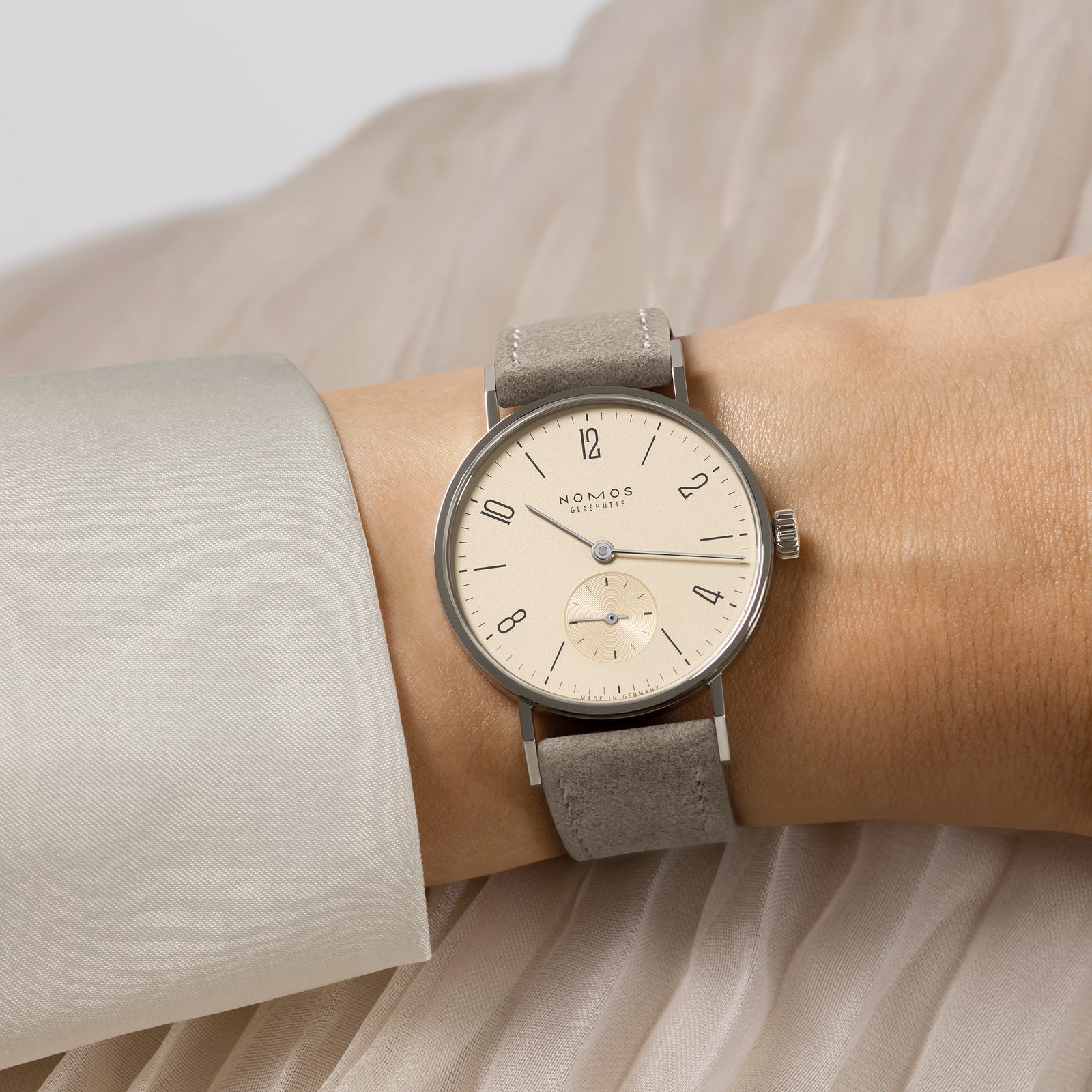 NOMOS - Tangente 33 (World Champagne) Ref 150/151