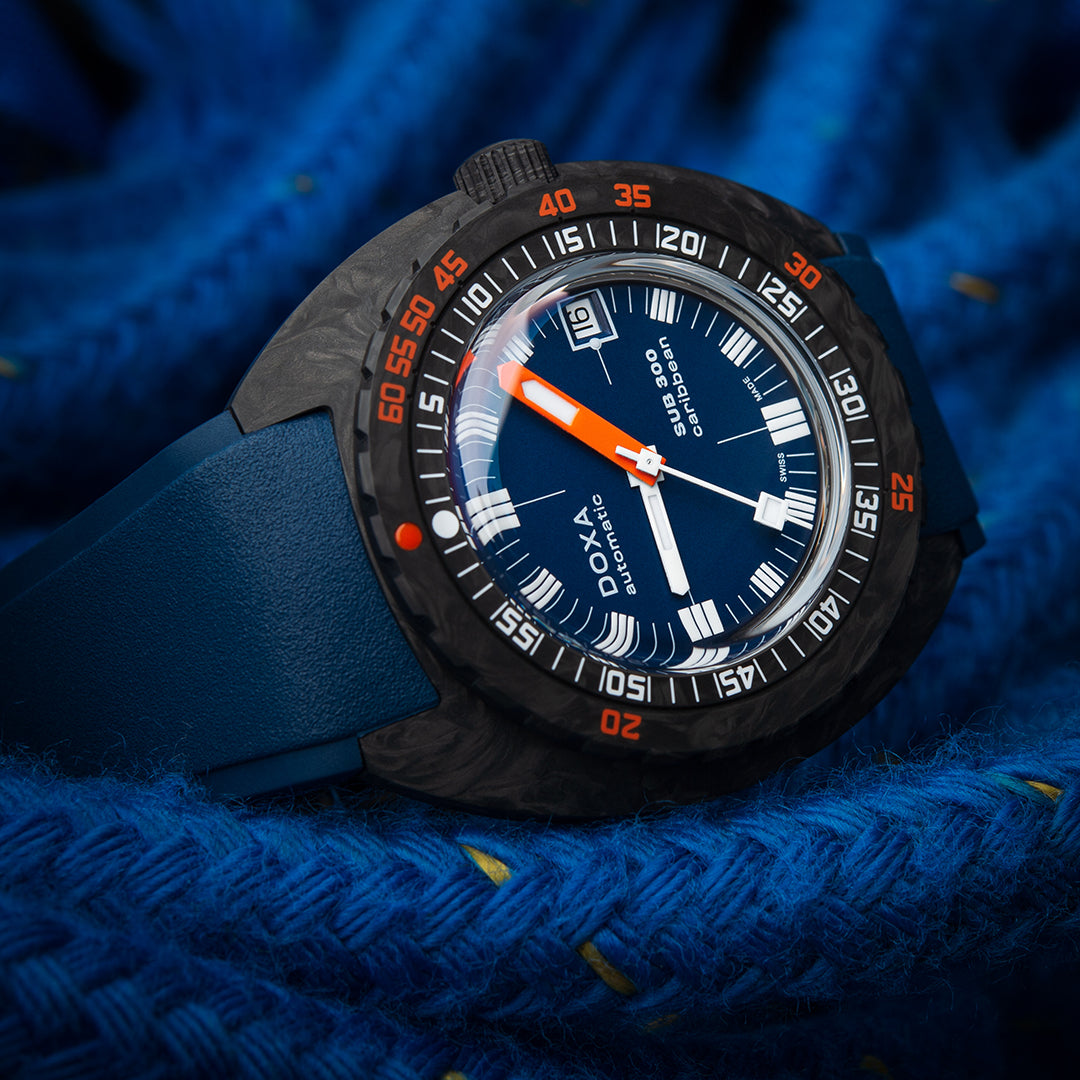 Doxa 300 Carbon - Carribean (Navy Blue)