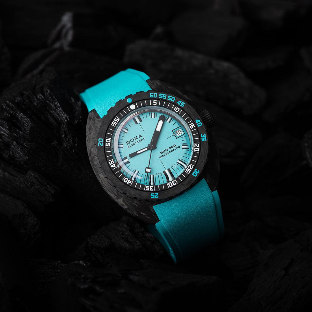 Doxa 300 Carbon - Aquamarine (Turquoise)