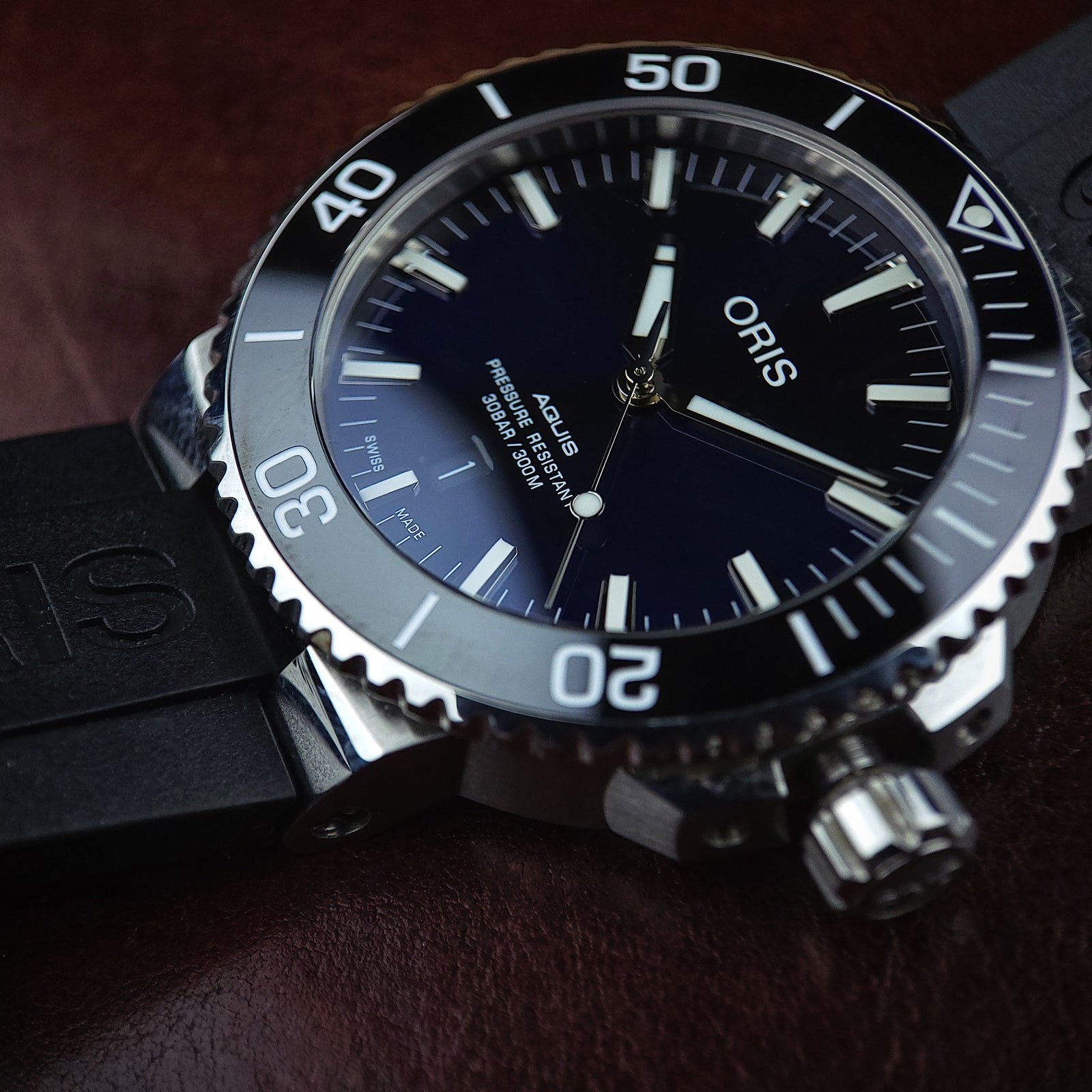 Oris - Aquis Date