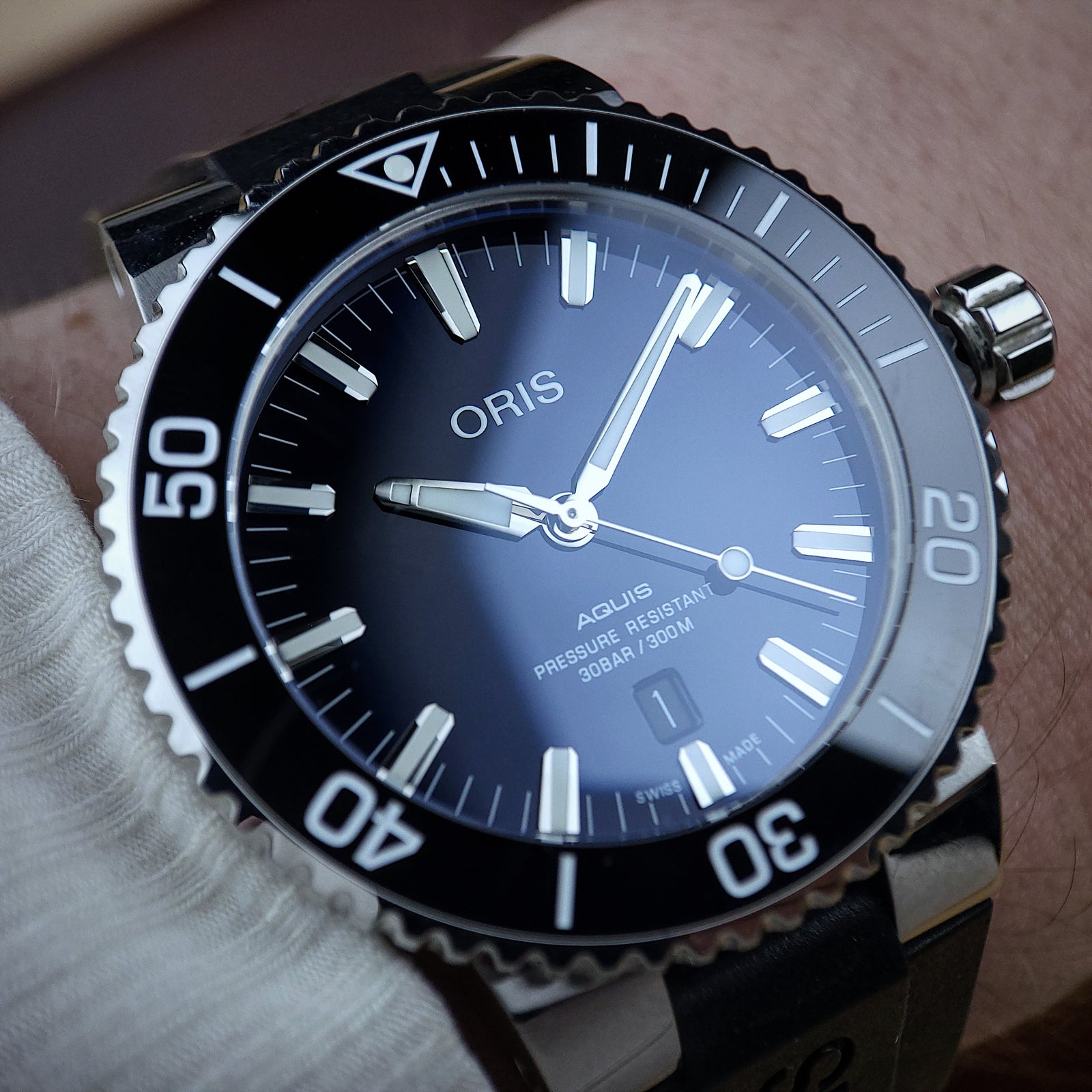 Oris - Aquis Date