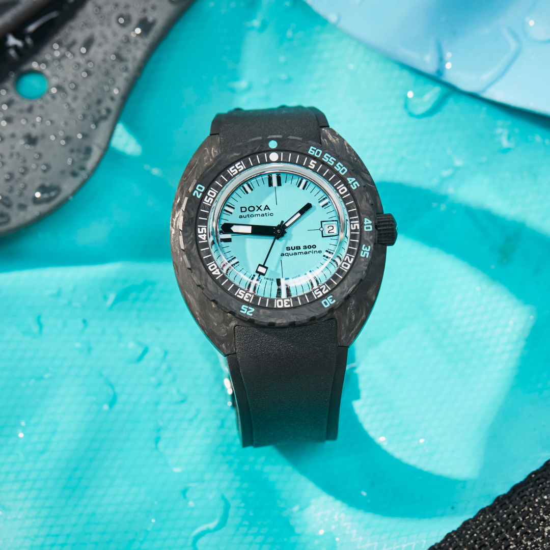 Doxa 300 Carbon - Aquamarine (Turquoise)