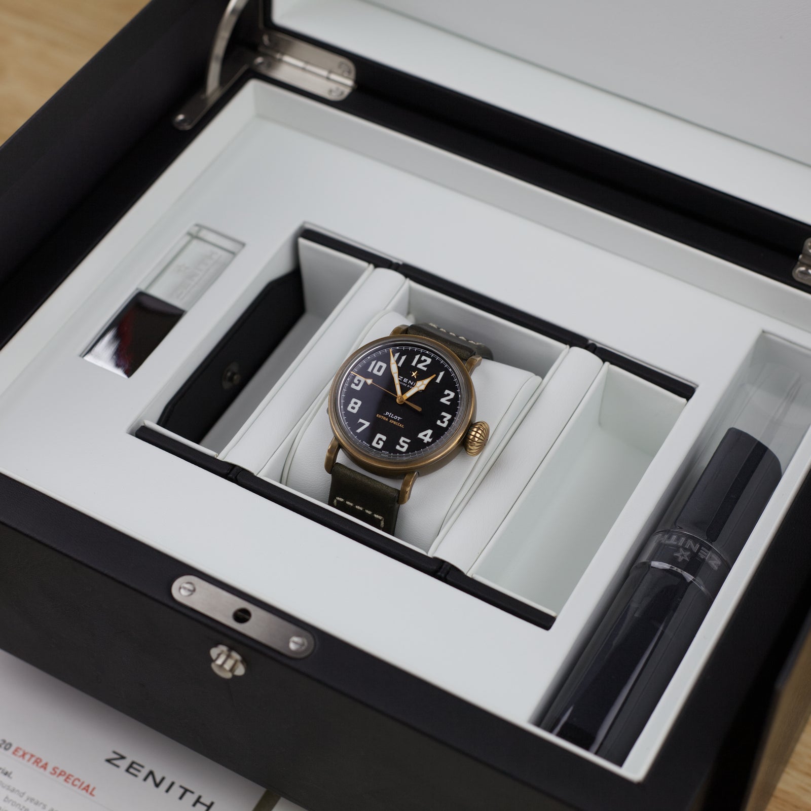 Zenith - Pilot 20 Extra special