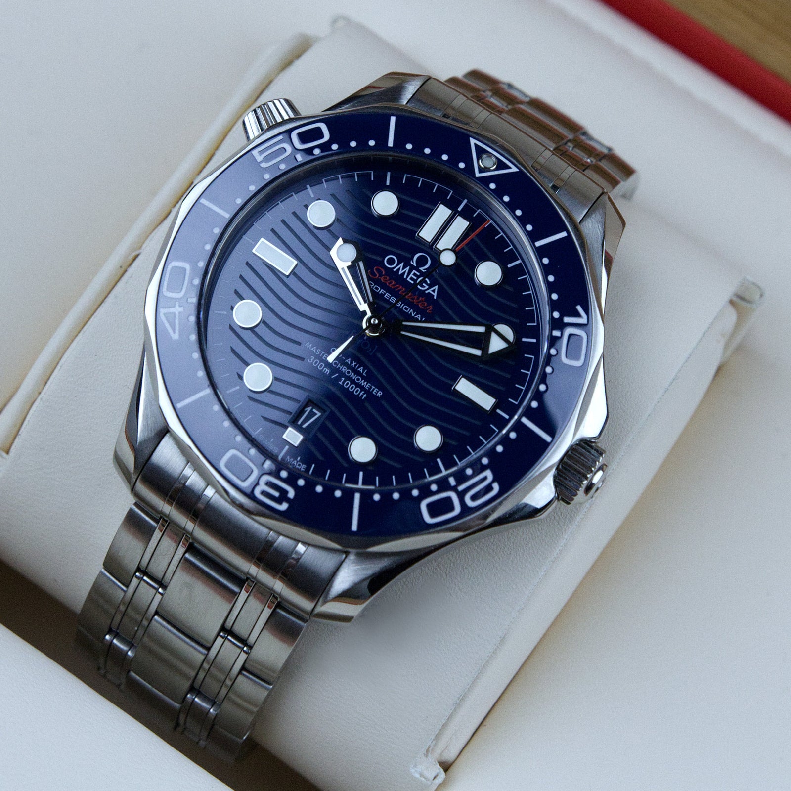 Omega Seamaster Professional 300m (Blue)