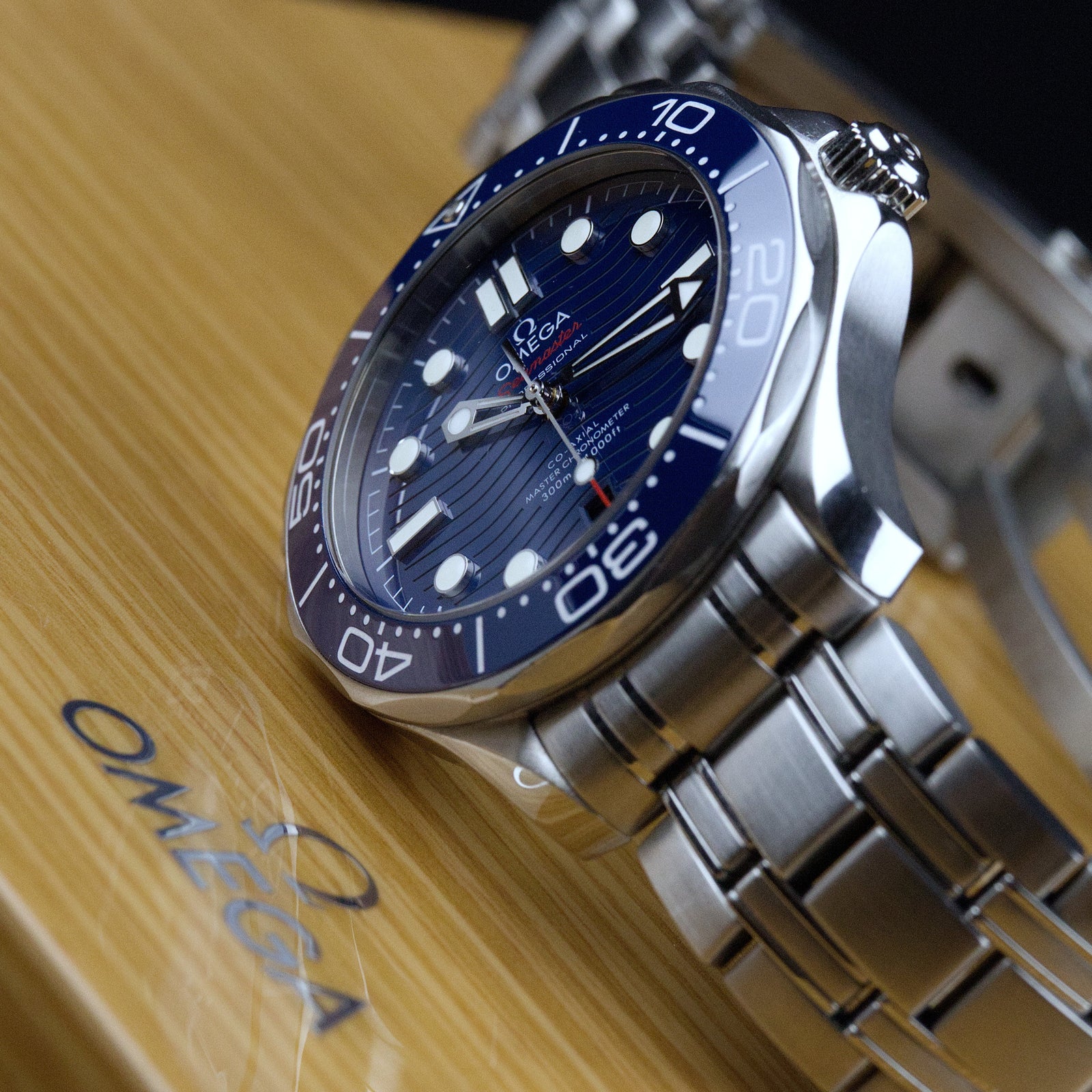 Omega Seamaster Professional 300m (Blue)