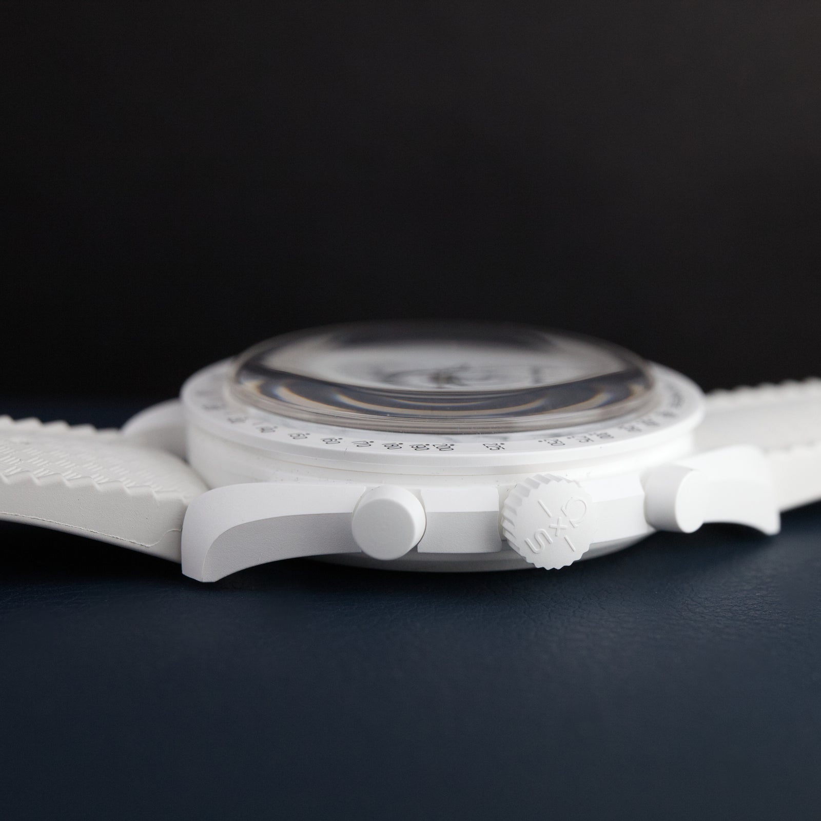 Omega/Swatch - Speedmaster Snoopy Moonphase