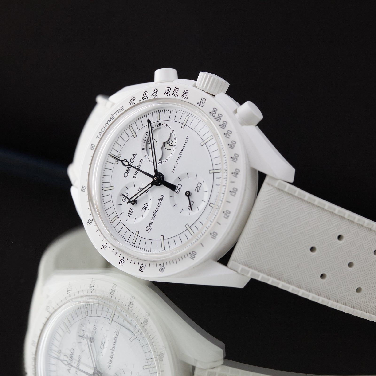 Omega/Swatch - Speedmaster Snoopy Moonphase