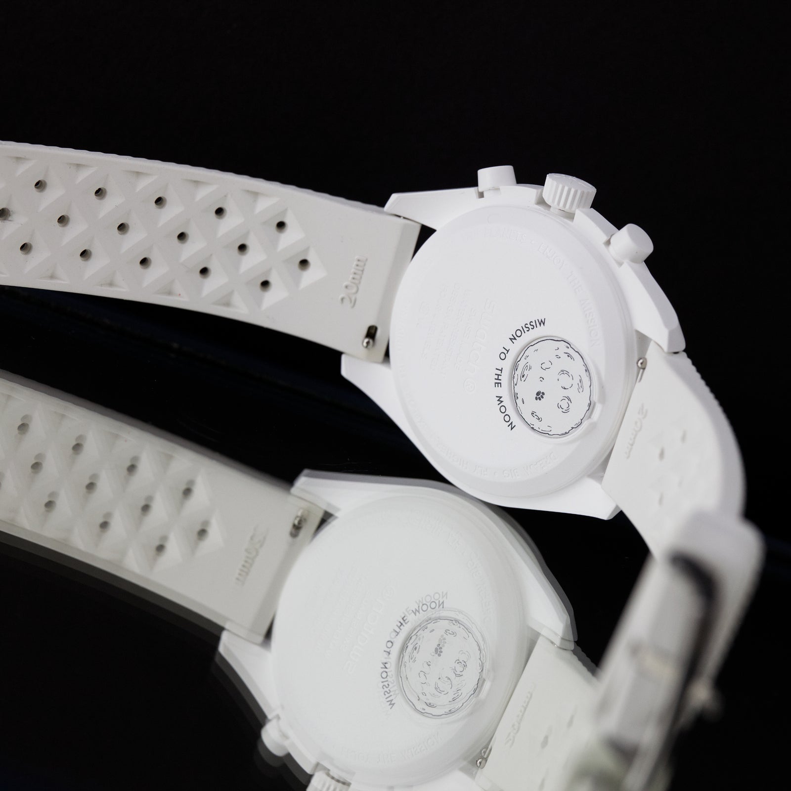 Omega/Swatch - Speedmaster Snoopy Moonphase