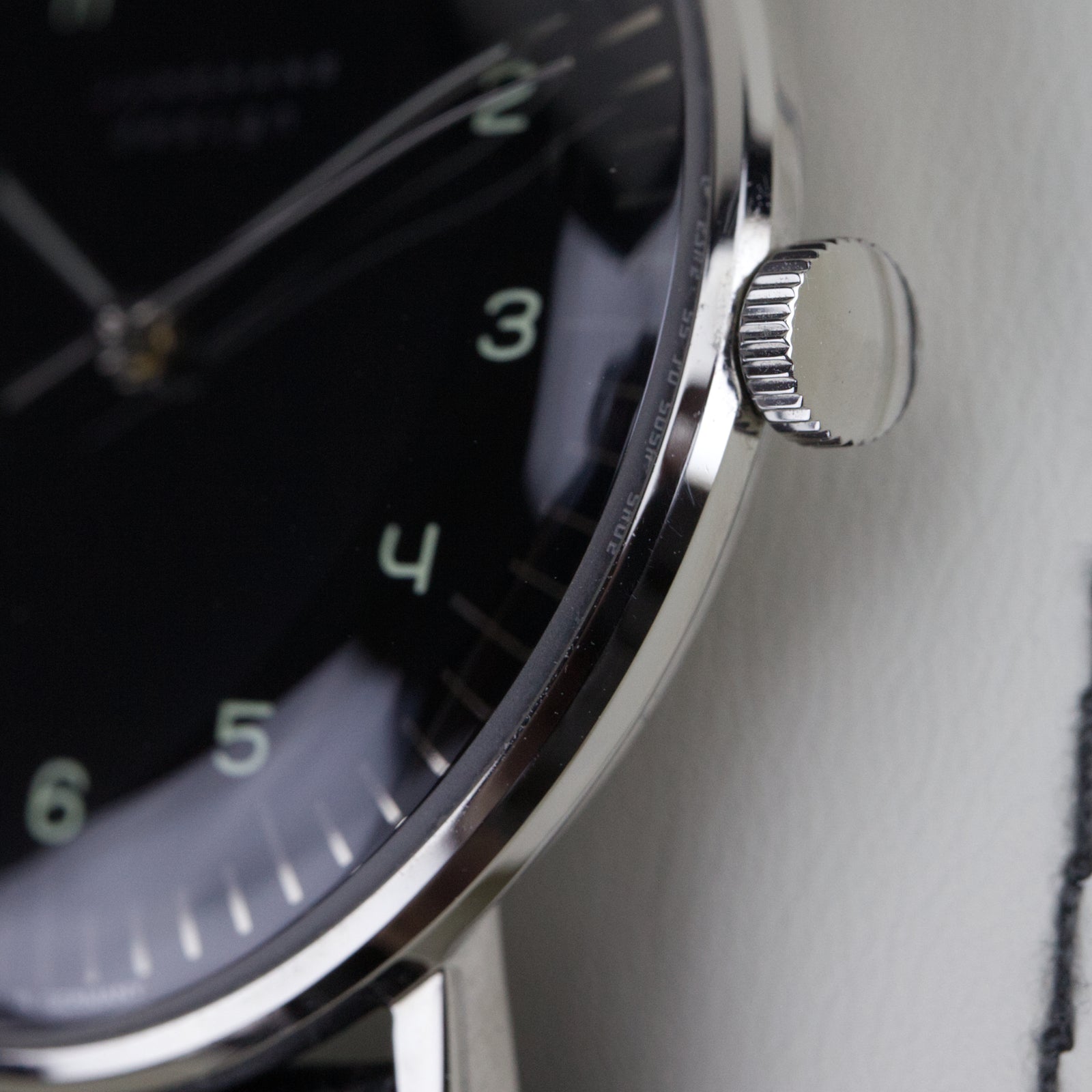Junghans - max bill Handaufzug 27/3702.02