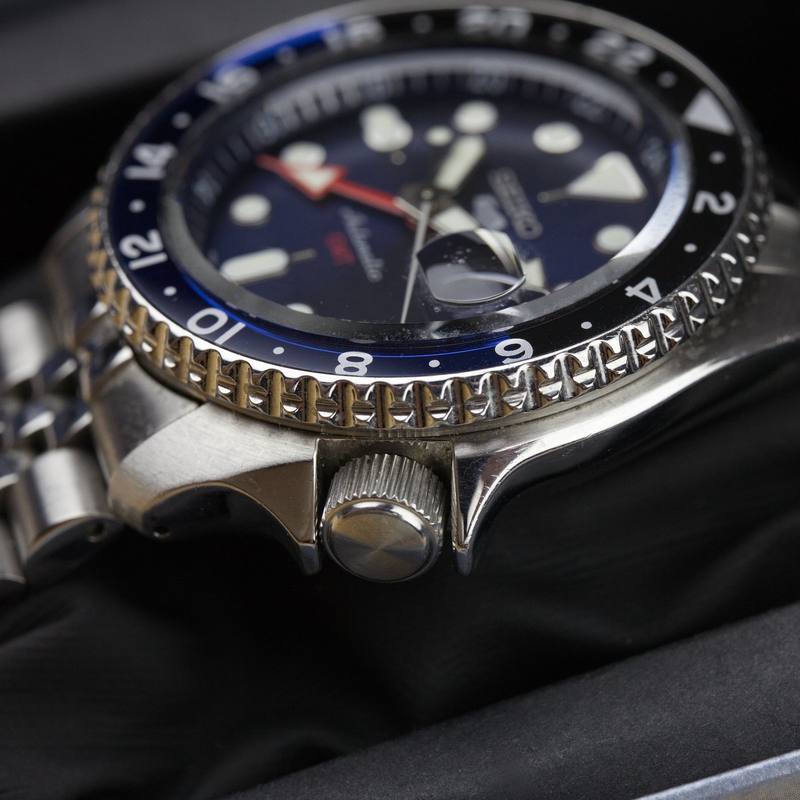 Seiko 5 - GMT SSK003