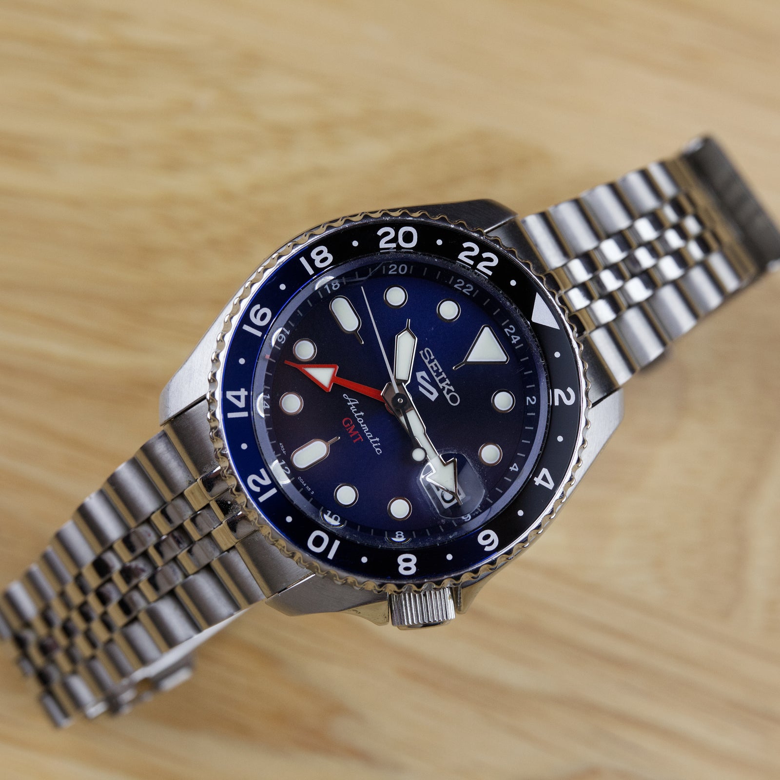 Seiko 5 - GMT SSK003
