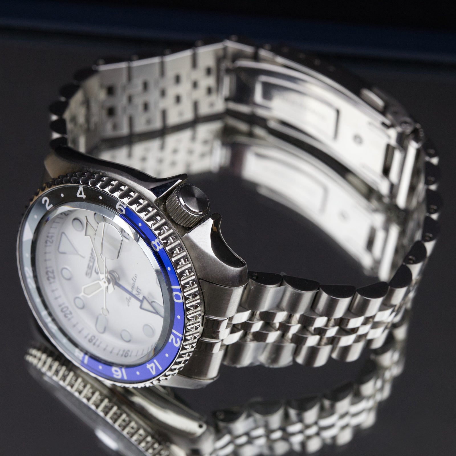 Seiko 5 - GMT SSK033
