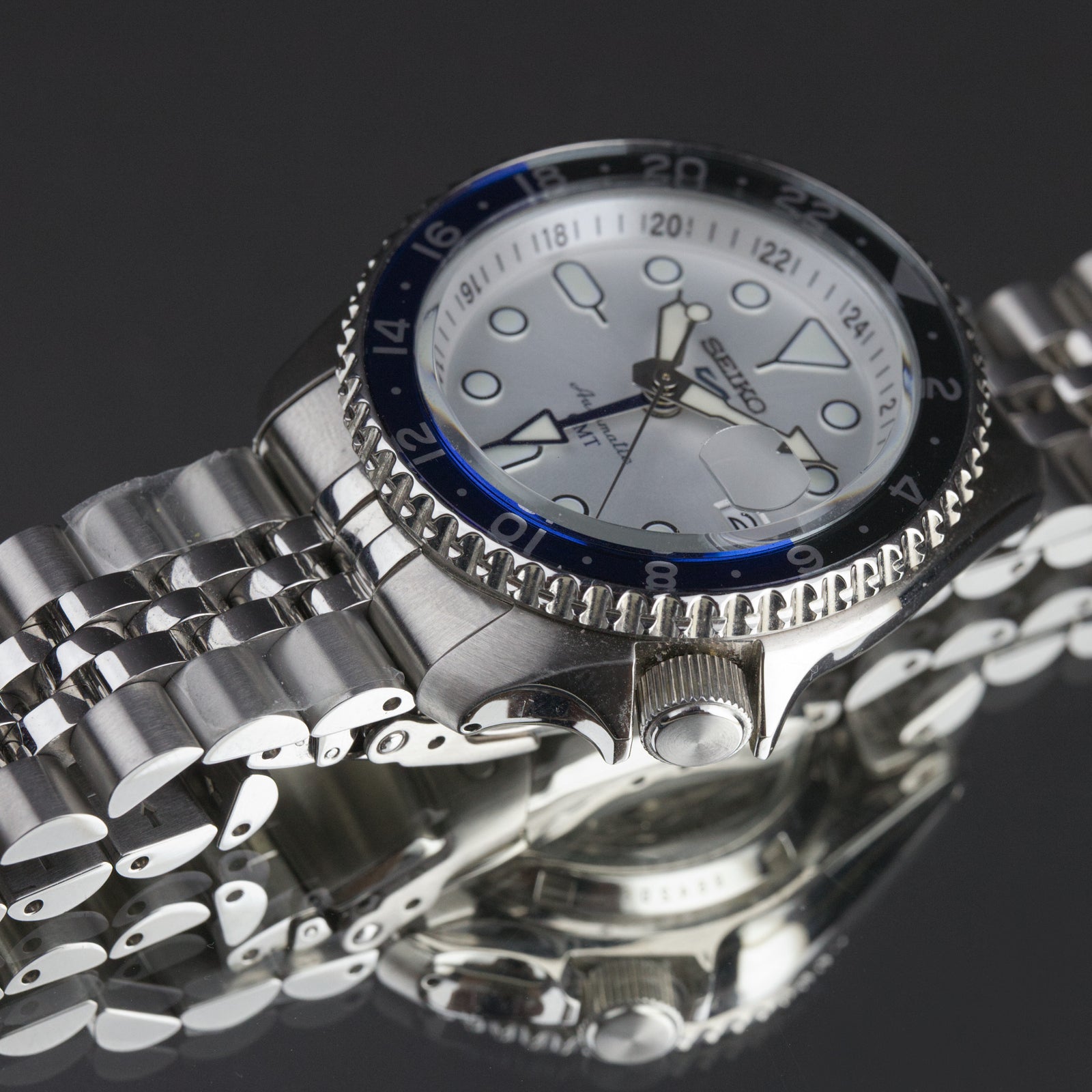 Seiko 5 - GMT SSK033