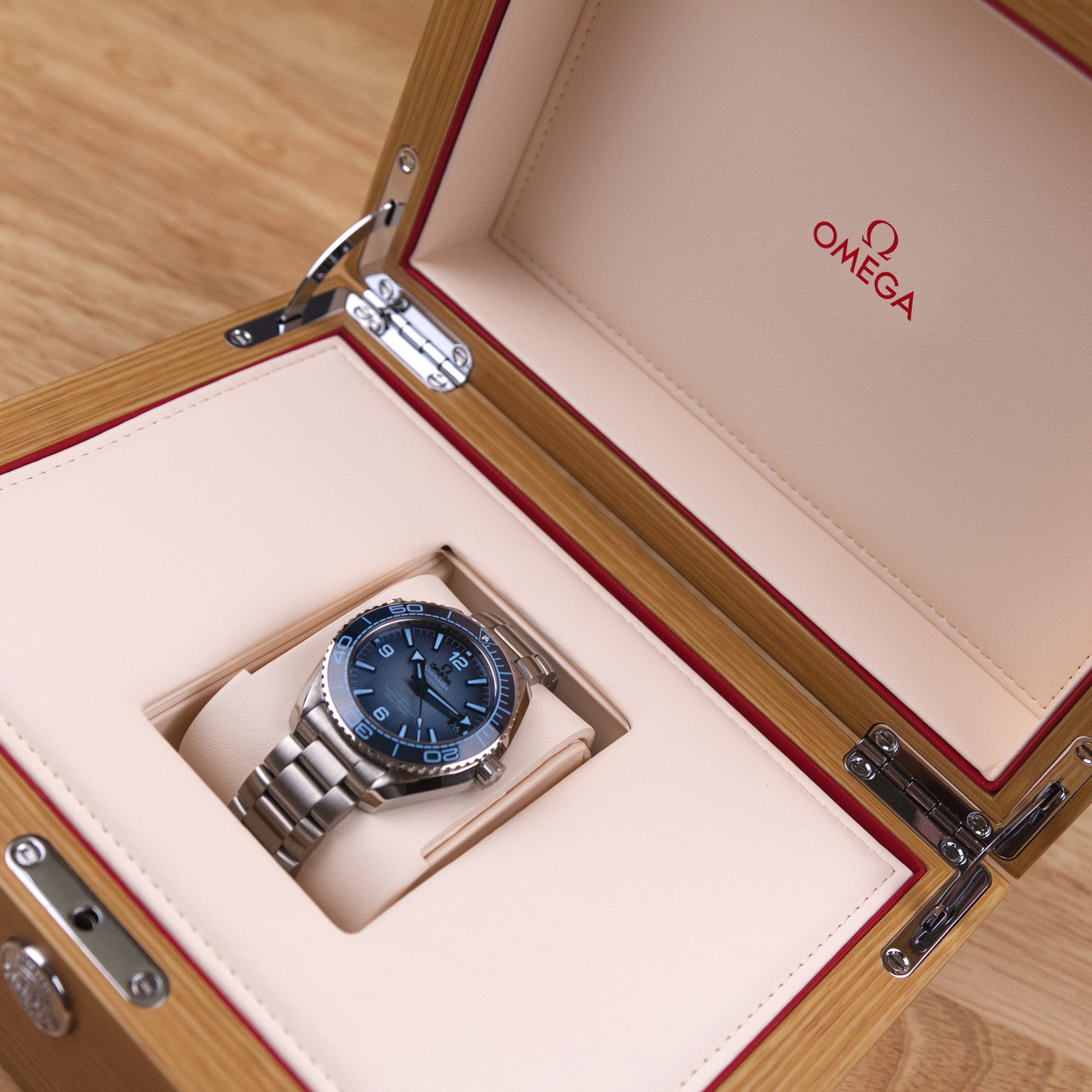 Omega Seamaster Planet Ocean (Summer Blue)