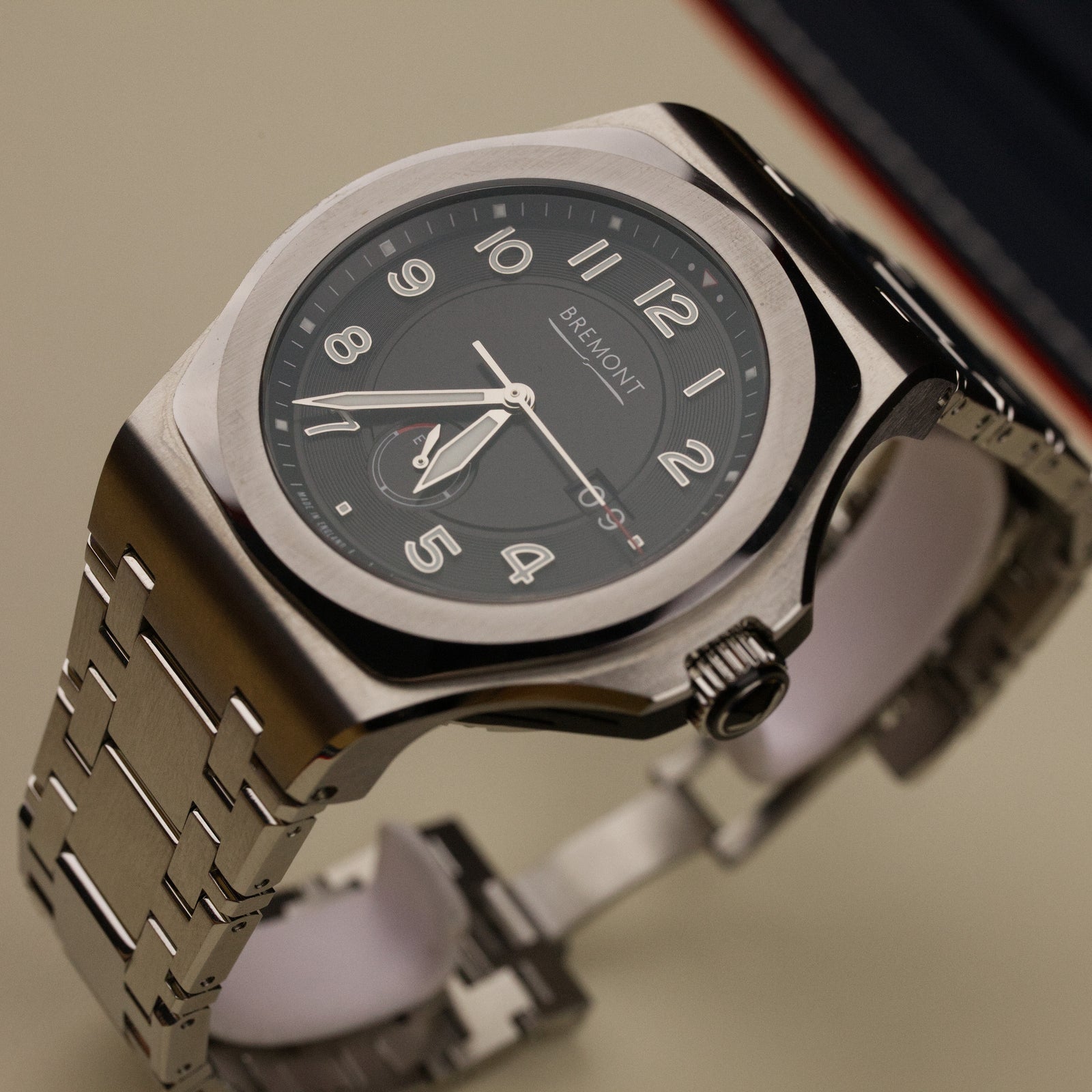 Bremont Supernova (Black with Numerals)