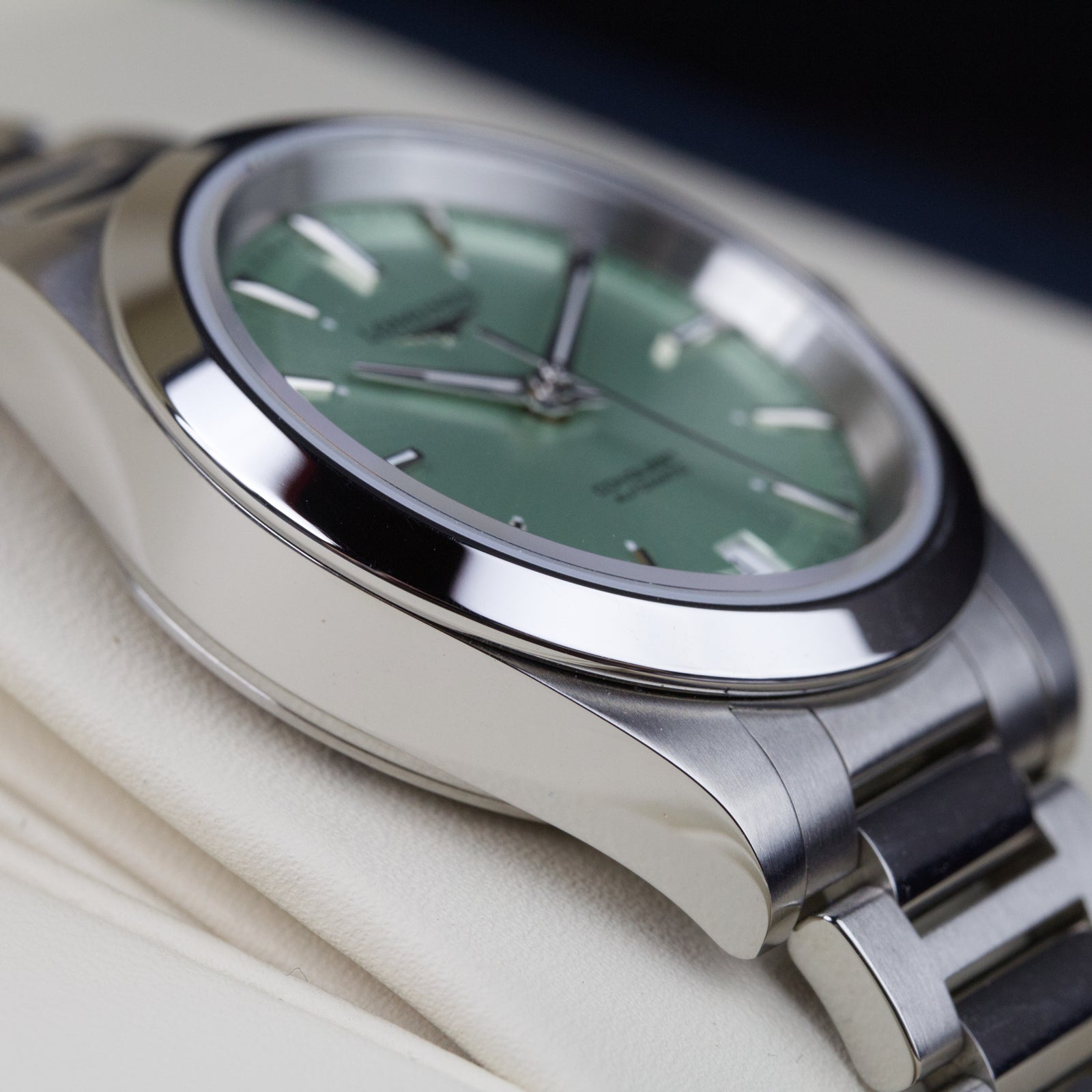 Longines - Conquest 34mm L3.430.4.02.6