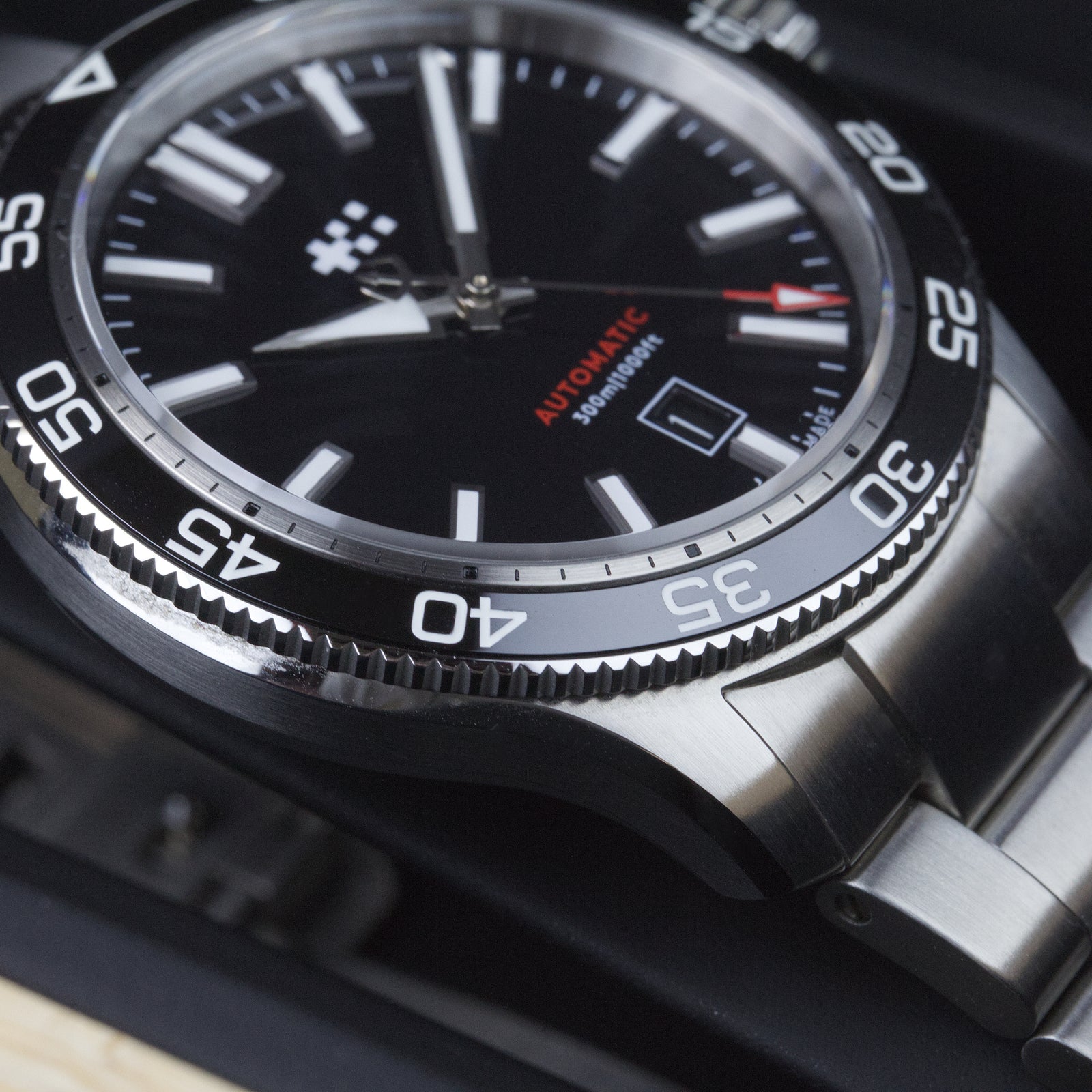 Christopher Ward - Trident Pro 300-TF