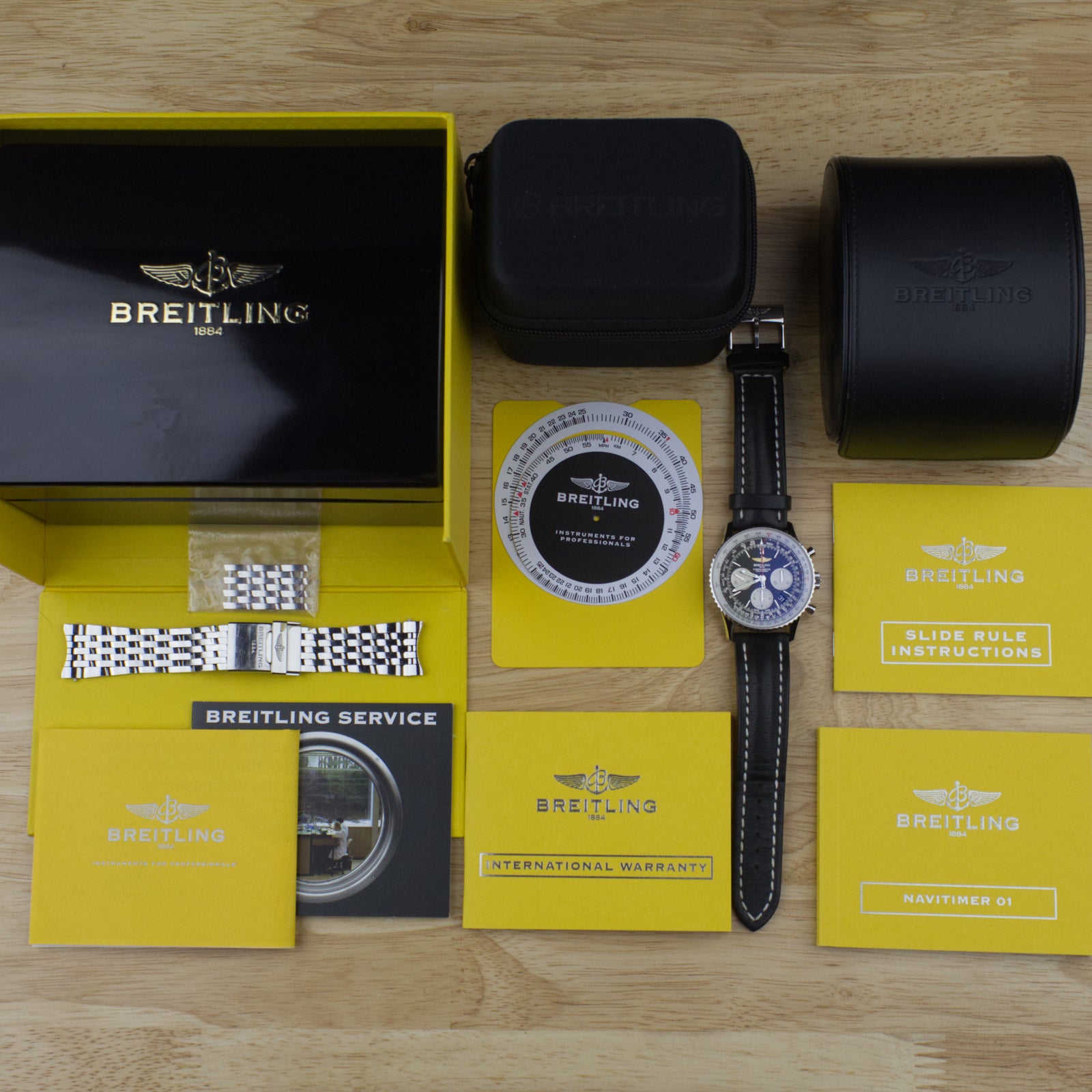 Breitling Navitimer 01 - AB1020