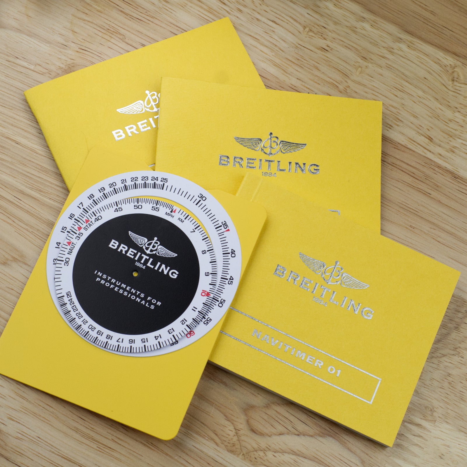 Breitling Navitimer 01 - AB1020
