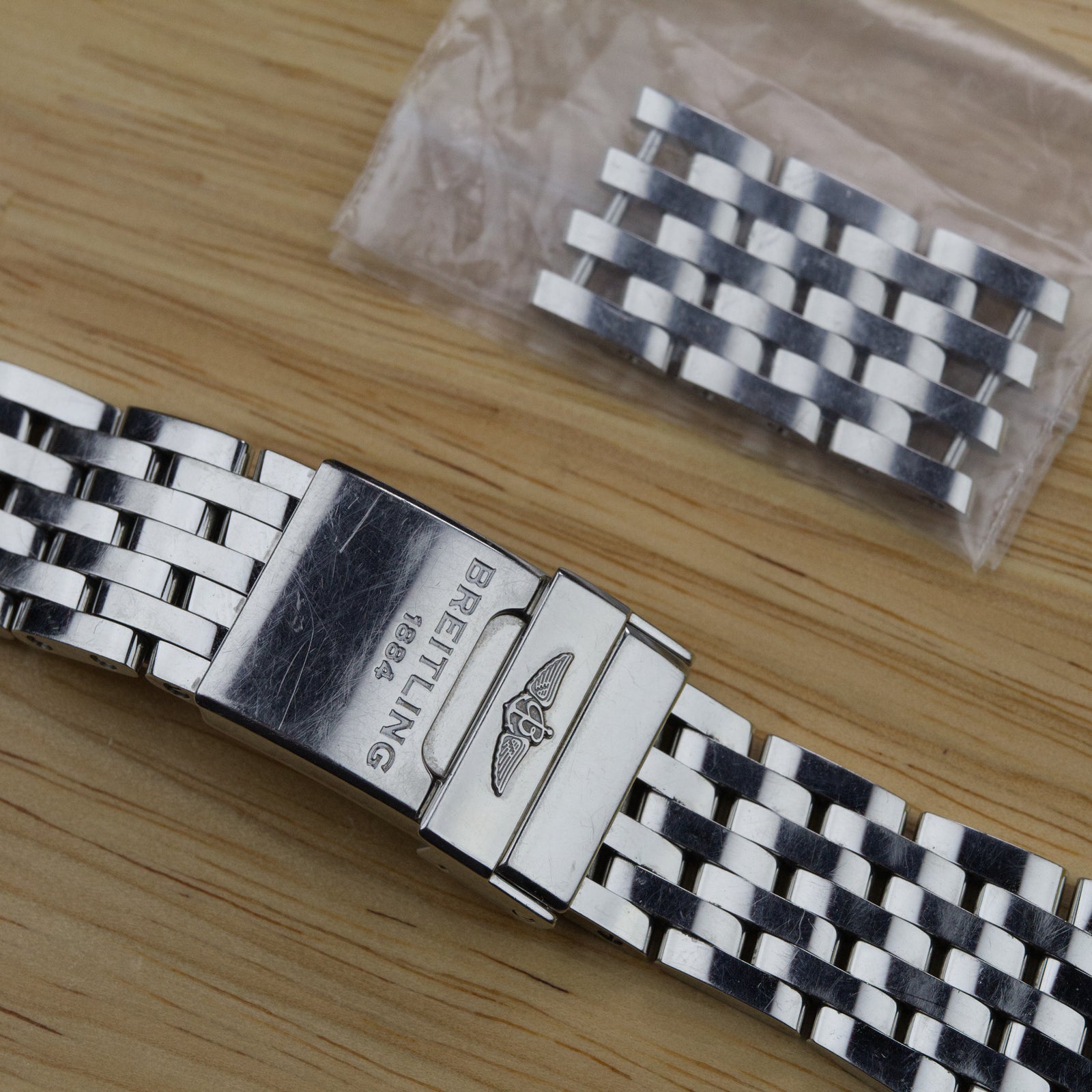 Breitling Navitimer 01 - AB1020