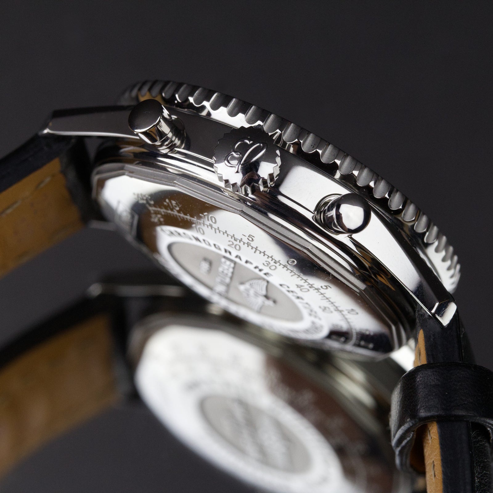 Breitling Navitimer 01 - AB1020