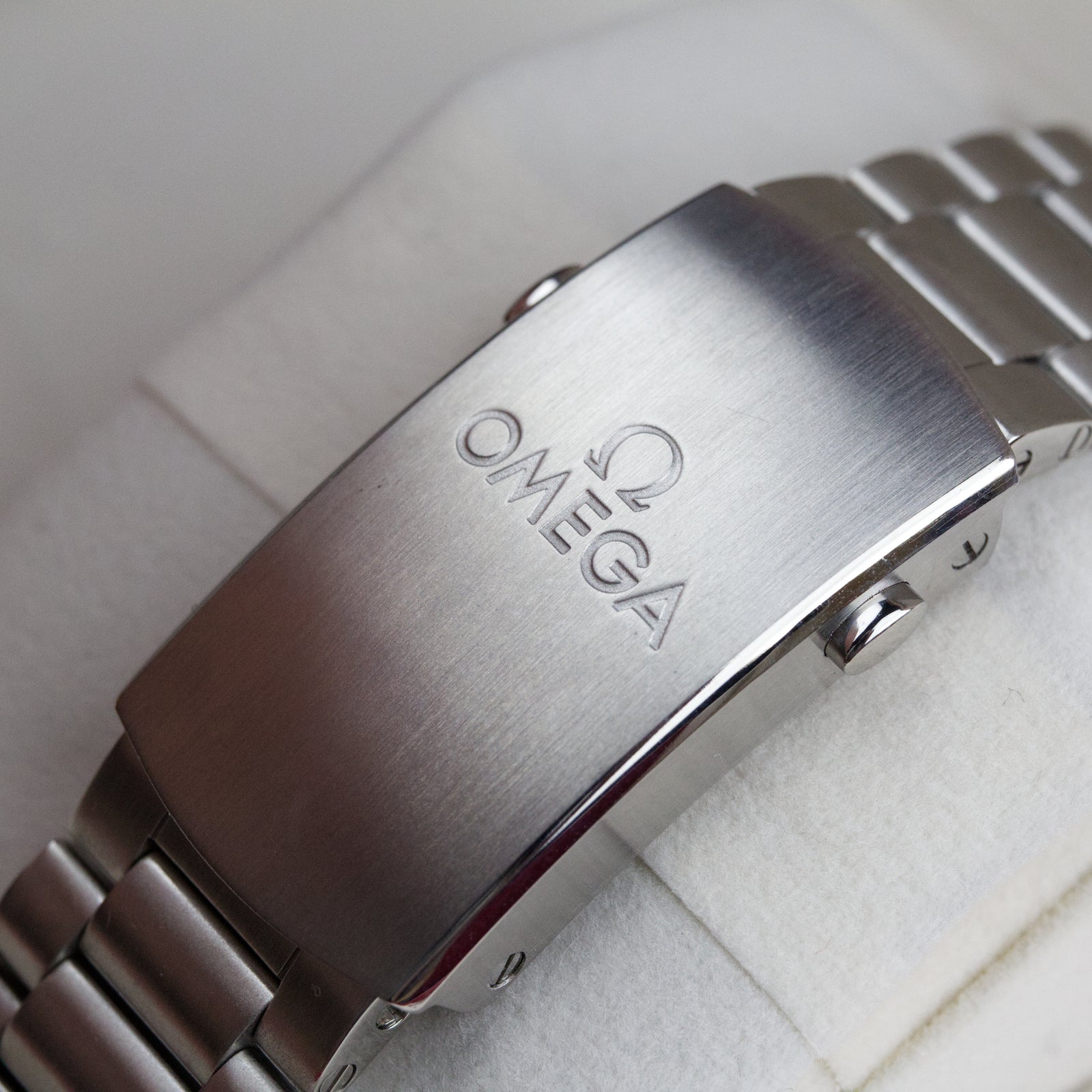 Omega - Speedmaster Mark II (Co-Axial)