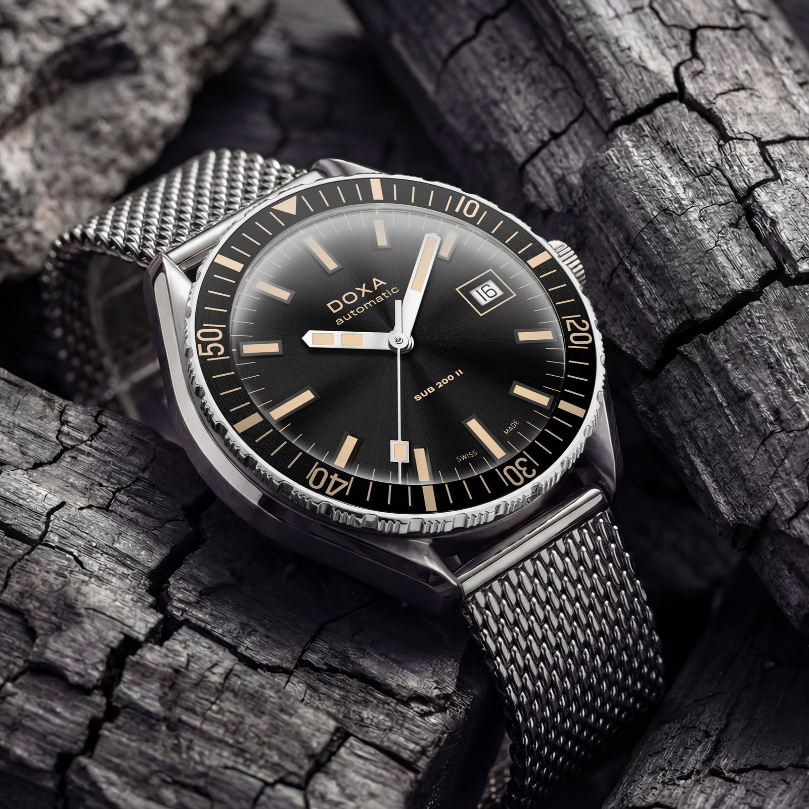 Doxa 200 II - Sharkhunter (Black)